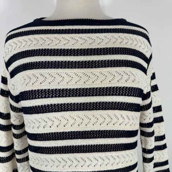 VTG St John Open Knit Sweater Top White Blue Crochet Women's Sz P - Picture 2 of 16